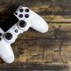 Comment la DualShock de PlayStation a façonné les manettes modernes